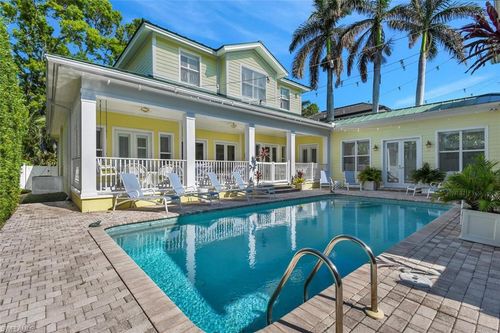 362 2nd Ave, NAPLES, FL, 34102-8467 | Card Image