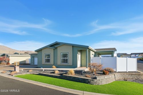 unit-165-200 Bridle Way, Yakima, WA, 98901-8131 | Card Image