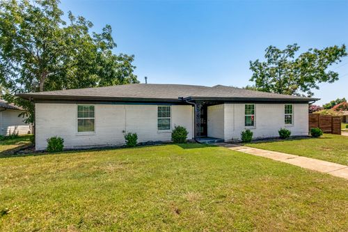 418 E Spring Valley Rd, Richardson, TX, 75081-5132 | Card Image