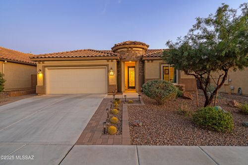 6827 W Cliff Spring Trail, Marana, AZ, 85658 | Card Image