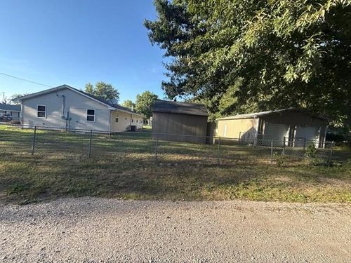 607 Saint Charles St, Holden, MO, 64040-1259 | Card Image