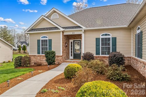 44 Whitman Ct, Taylorsville, NC, 28681-5719 | Card Image