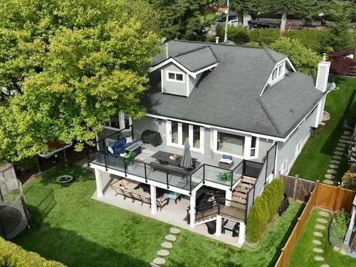 1033 164 St, Surrey, BC, V4A4Y6 | Card Image