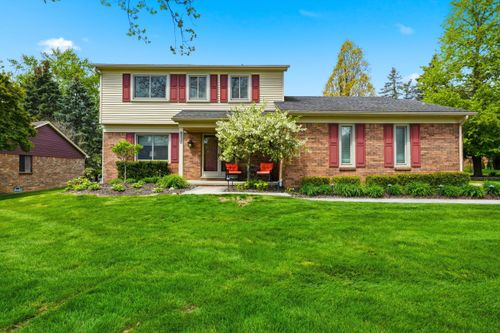 2070 Winchester Rd, Rochester Hills, MI, 48307-3878 | Card Image