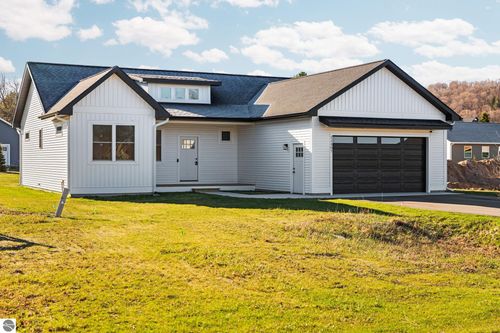 11507 S Sunset, Empire, MI, 49630 | Card Image