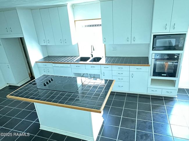 404 a kitchen | Image 19