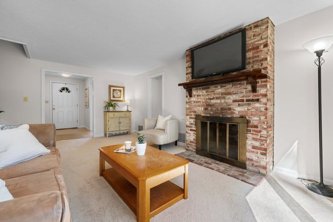 6 Sheldon Rd, House other with 3 bedrooms, 2 bathrooms and null parking in Derry NH | Image 21