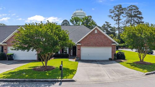 812 Vineyard Dr, New Bern, NC, 28562-7107 | Card Image