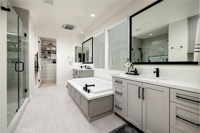 Primary Bath | Image 17