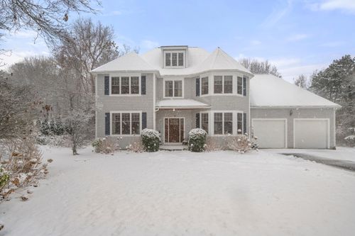 8 Jillian Dr, Bourne, MA, 02532-2264 | Card Image