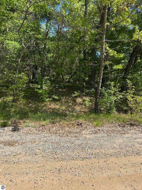 VL_737 Pontiac Trail, West Branch, MI, 48661 | Card Image