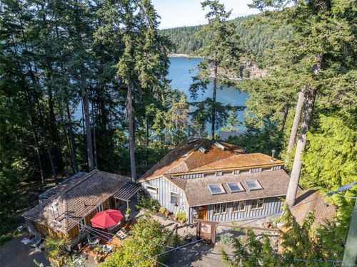 1616 Schooner Way, Pender Island, BC, V0N2M2 | Card Image