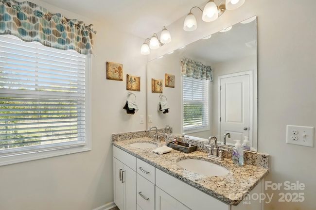 1066 Chicory Trce, Townhouse with 3 bedrooms, 3 bathrooms and null parking in Lake Wylie SC | Image 27