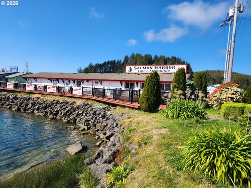 110 Bay Front Loop, Winchester Bay, OR, 97467-8759 | Card Image