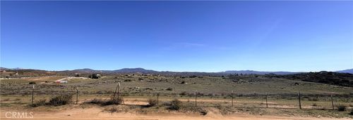 39247 Serriano Rd, Hemet, CA, 92544-9541 | Card Image