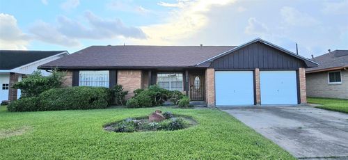 11606 Glenhollow Dr, Houston, TX, 77048-2611 | Card Image