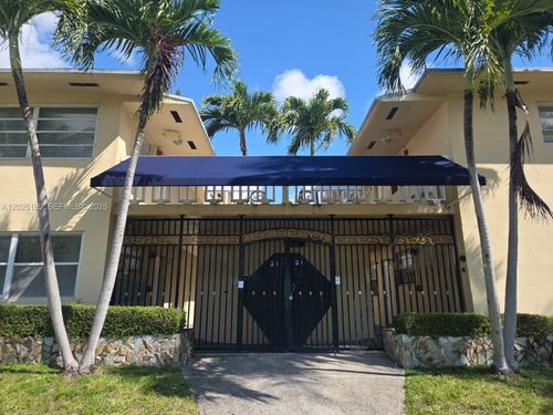 06-2121 Ne 168th St, North Miami Beach, FL, 33162 | Card Image