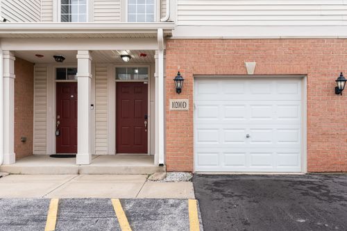 d-10200 Mulberry Ln, Bridgeview, IL, 60455-6017 | Card Image