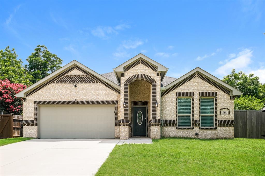 Overhill Dr, Arlington, TX 76010
