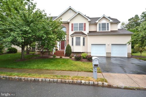 22 Muirhead Ct, Belle Mead, NJ, 08502-4318 | Card Image