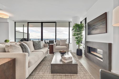 2305-1588 Johnston Rd, White Rock, BC, V4B0C5 | Card Image