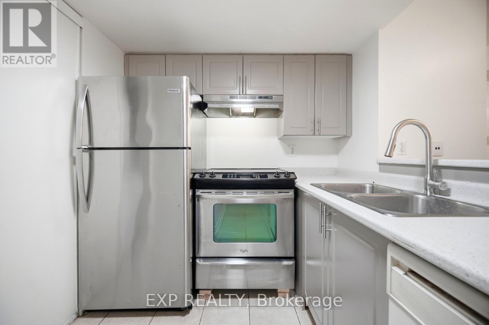 Residential Lease in Toronto (Malvern) 5