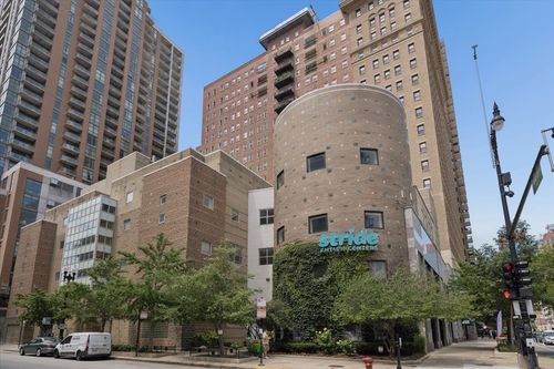 1512-40 E 9th St, Chicago, IL, 60605-2150 | Card Image