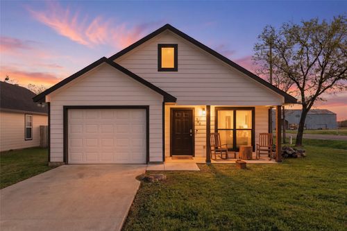 300 W Main St, Itasca, TX, 76055-2053 | Card Image