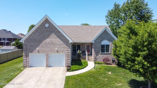 9904 Hazel Tree Dr, Louisville, KY, 40291-5316 | Card Image