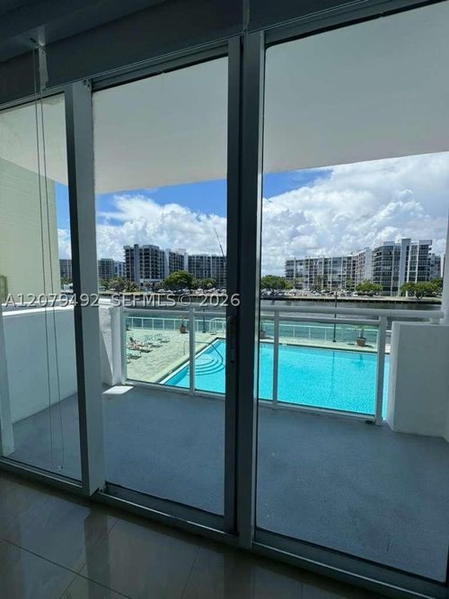 200-3000 S Ocean Dr, Hollywood, FL, 33019-2848 | Card Image