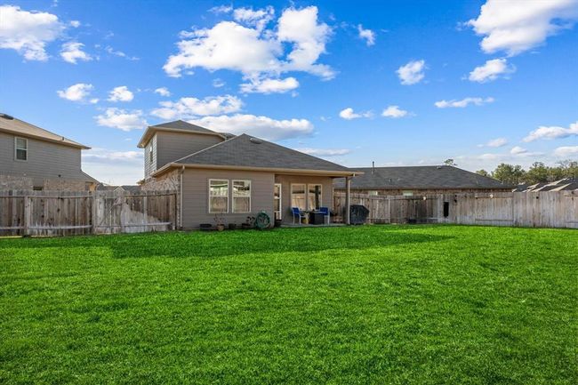 Large backyard | Image 31