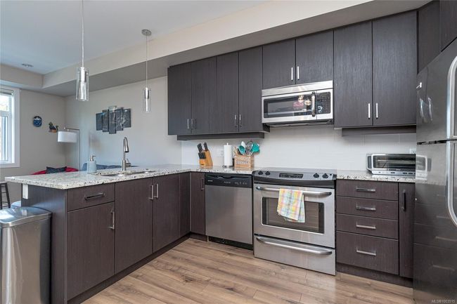 203 - 2655 Sooke Rd, Condo with 1 bedrooms, 1 bathrooms and 1 parking in Langford BC | Image 9