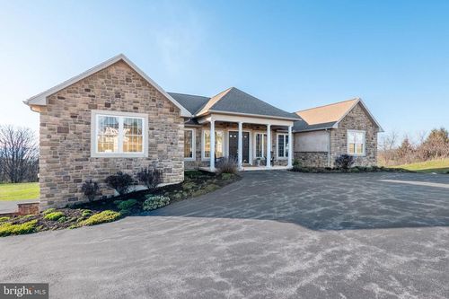 8419 Carpet Rd, NEW TRIPOLI, PA, 18066-3347 | Card Image