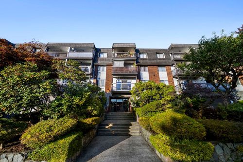 337-340 W 3rd St, North Vancouver, BC, V7M1G4 | Card Image