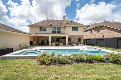 3511 Blue Spruce Trail, House other with 5 bedrooms, 3 bathrooms and null parking in Pearland TX | Image 2