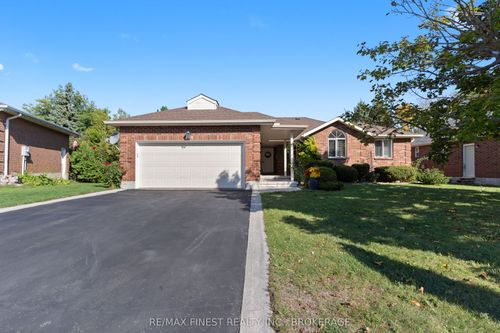195 Greenlees Dr, Kingston, ON, K7K6P6 | Card Image