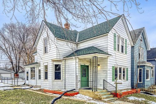 911 Sims Ave, Saint Paul, MN, 55106-3827 | Card Image