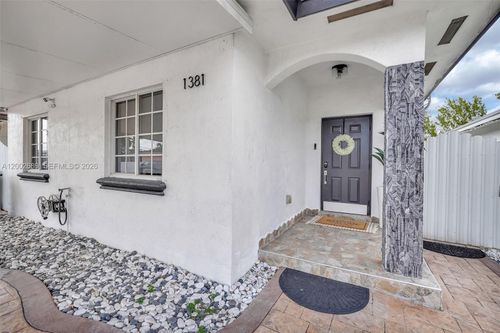 1381 W 30th St, Hialeah, FL, 33012-4853 | Card Image