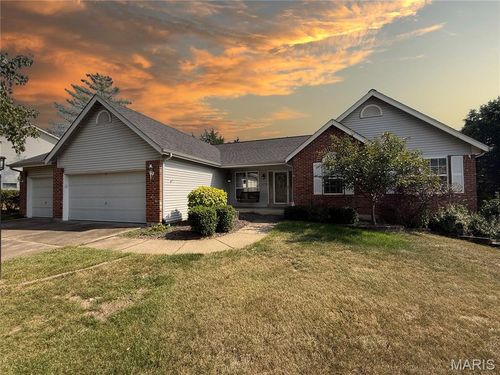 1512 Ponderosa Ct, Wentzville, MO, 63385-4917 | Card Image