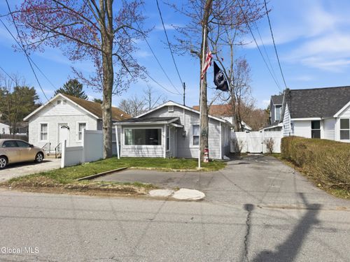 43 Virginia Ave, Colonie, NY, 12205-4551 | Card Image