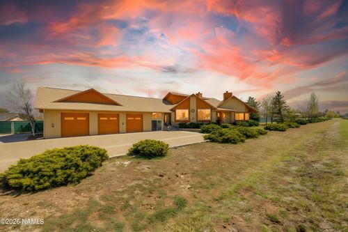 10076 Roan Rd, Flagstaff, AZ, 86004-8587 | Card Image