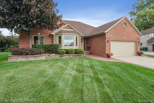 15435 Dorothy Dr, Macomb, MI, 48042-4034 | Card Image