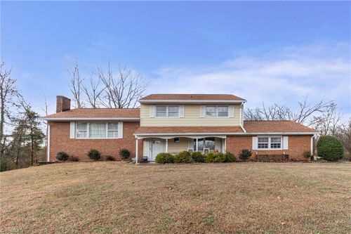 387 Ledford Cir, High Point, NC, 27265-9287 | Card Image