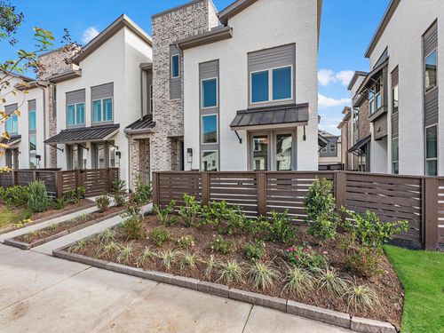 16646 Texas Hill Country Rd, Cypress, TX, 77433-7249 | Card Image