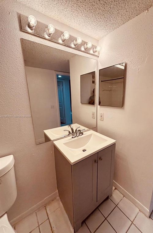 apt-a304-3985 W Mcnab Rd, Pompano Beach, FL, 33069-6507 | Card Image