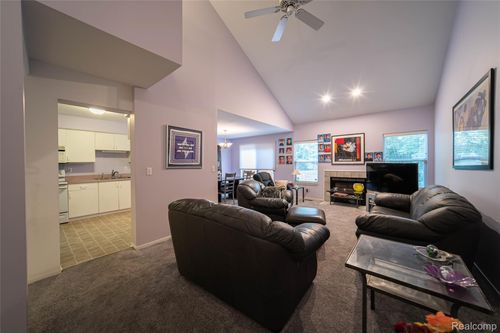 2090 Pleasant Dr, Commerce Township, MI, 48390-3967 | Card Image