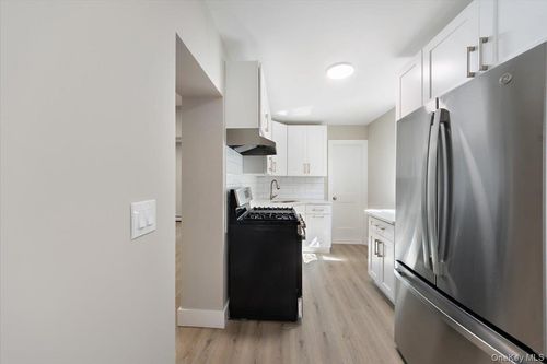 apt-2-60 Leroy Ave, Valhalla, NY, 10595-1458 | Card Image