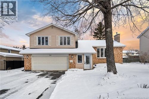 34 Grindstone Dr, Riverview, NB, E1B3N9 | Card Image