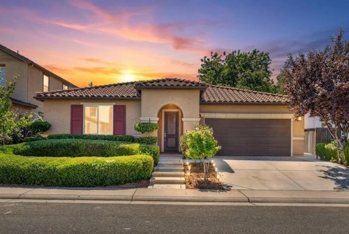 10092 Avocado Way, Elk Grove, CA, 95757-6368 | Card Image
