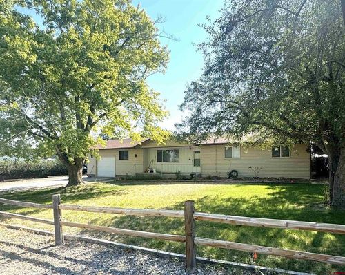 240 Demaria, Montrose, CO, 81401 | Card Image